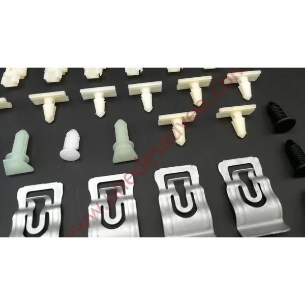 AGRAFES EXTENSIONS D’AILES LISERÉS PEUGEOT 205 GTI CTI