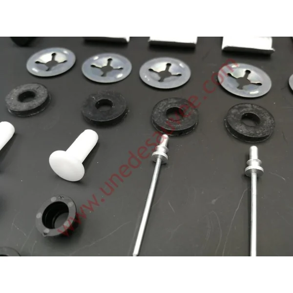 AGRAFES EXTENSIONS D’AILES LISERÉS PEUGEOT 205 GTI CTI