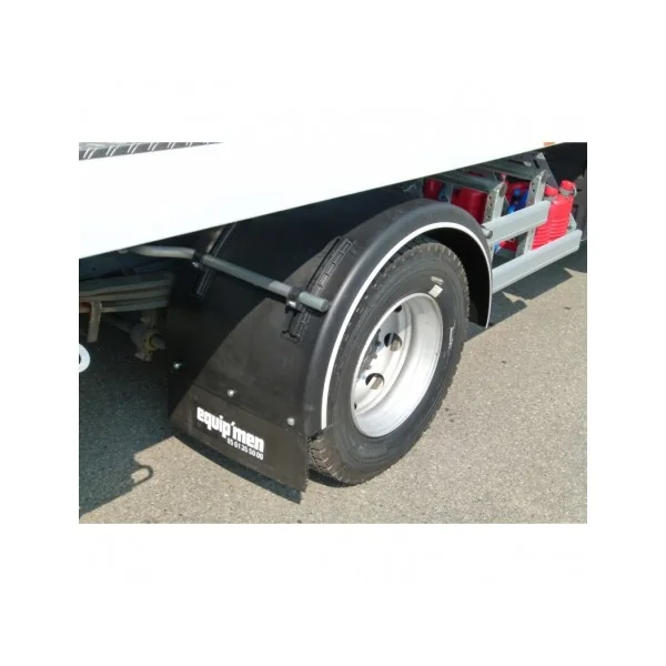 Aile plastique L550xR550 avec fixation