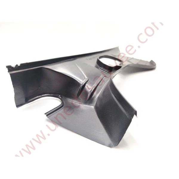 DEFLECTEUR D'AIR CACHE SERRURE BAIE DE PARE BRISE RENAULT SUPER 5 GT TURBO