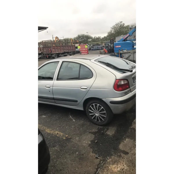 Injecteurs RENAULT MEGANE 1