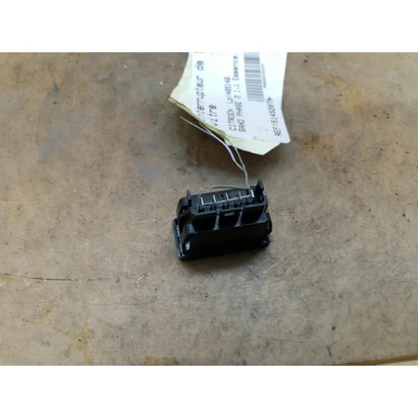 Interrupteur de leve vitre avant droit CITROEN SAXO