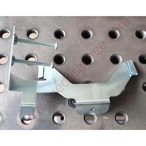 Patte - Support porte fusible Peugeot 309 205 GTI CTI