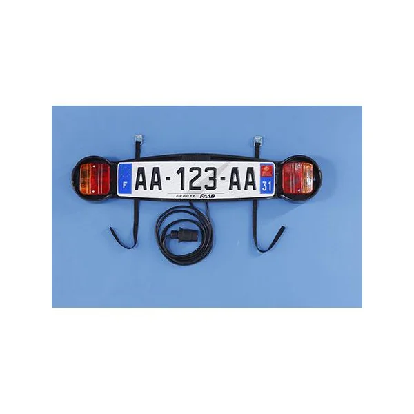 Plaque de signalisation avec attelage