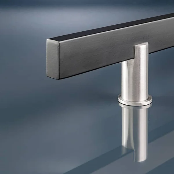 Poignée de porte battante en inox Venise noir + brossé