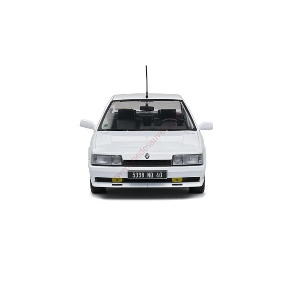 RENAULT 21 2 LITRES TURBO PHASE 1 BLANC GLACIER 1988 1/18 VOITURE MINIATURE SOLIDO