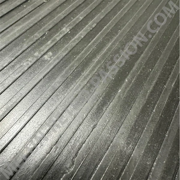 TAPIS DE TABLIER POLYURETHANE NOIR STRIES RENAULT Juva 4 Dauphinoise