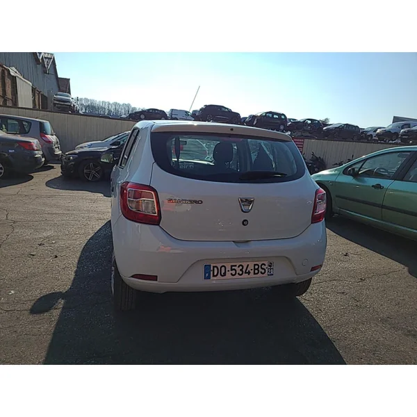 Vitre arriere droit DACIA SANDERO 2