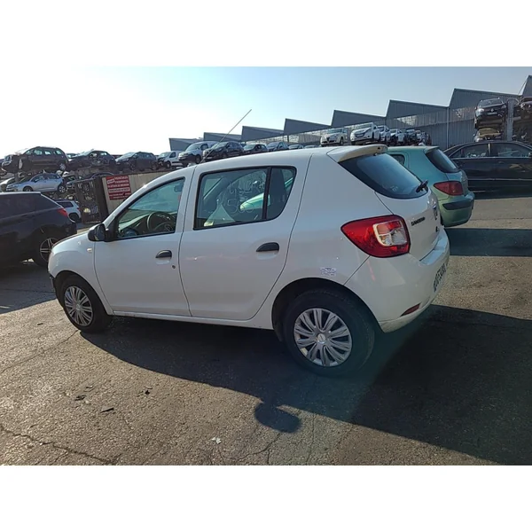 Vitre arriere droit DACIA SANDERO 2