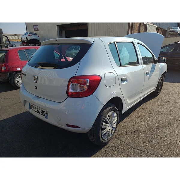 Vitre arriere droit DACIA SANDERO 2
